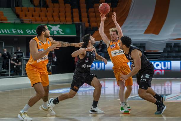 球队在面对 球队在面对