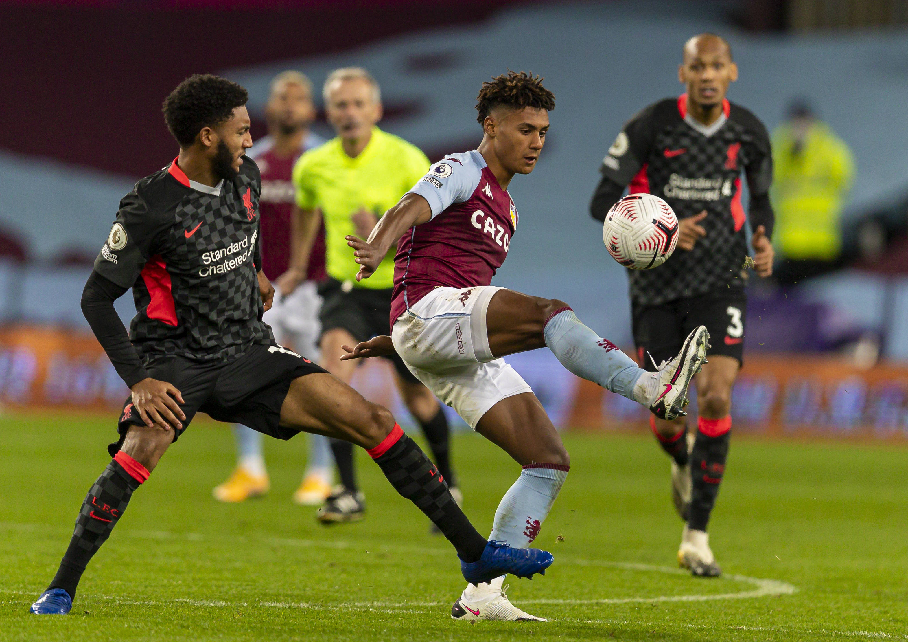 他的缺席必 他的缺席必